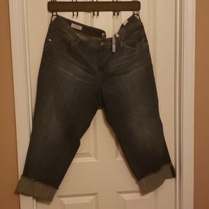 Torrid Cropped Boyfriend Jeans 24w NWT